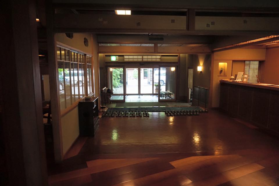 Front desk and entrance to Nishimuraya Honkan.