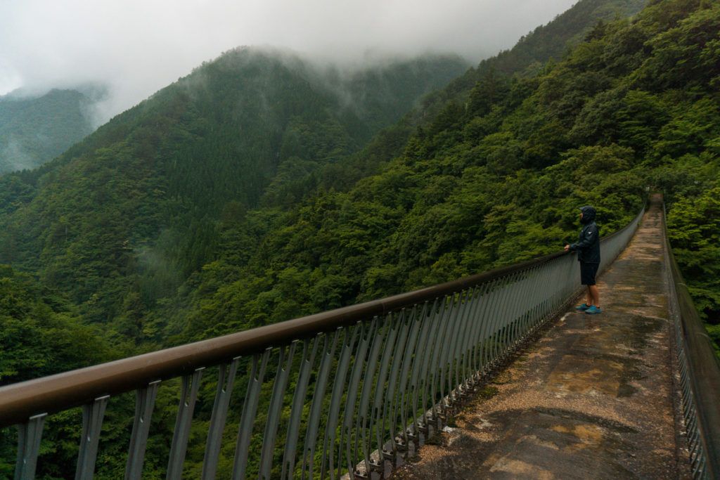 Umenoki Todoro Suspension Bridge (梅の木轟公園吊橋) in Gokanosho, Japan