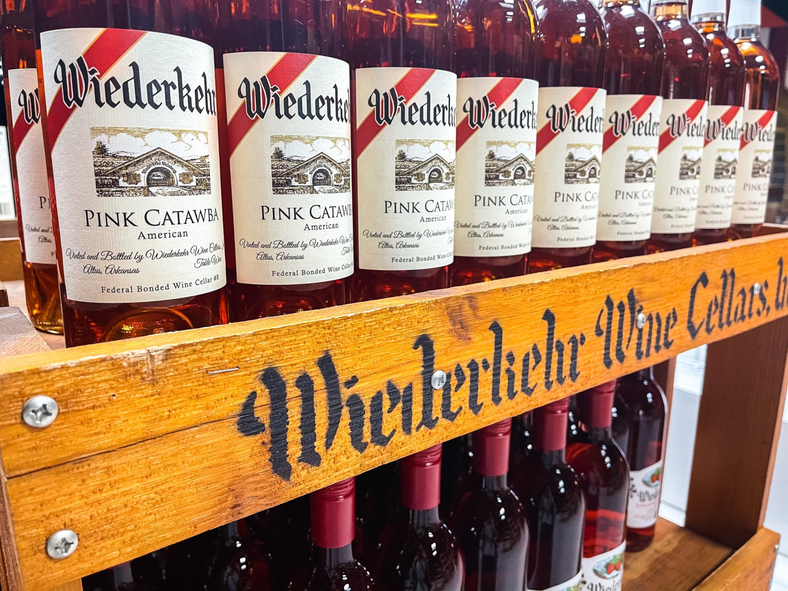 A Complete Guide to Arkansas Wineries & Wine Trails