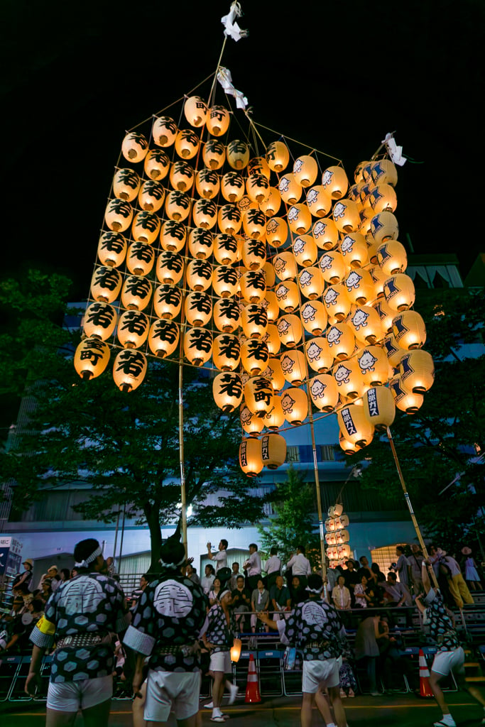 Kanto poles at the Akita Kanto festival