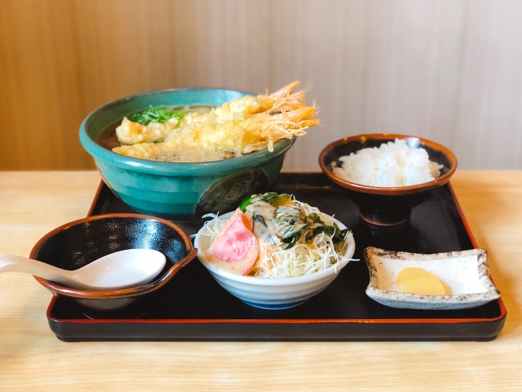 Udon and tempura set at Tomoemaru in Takachiho